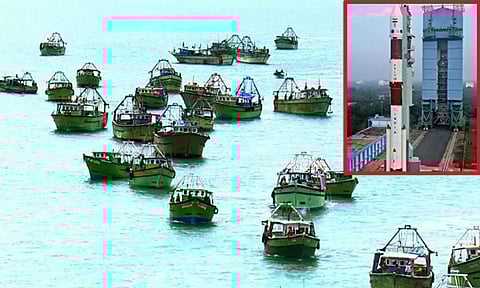 பழவேற்காடு மீனவர்கள் கடலுக்கு செல்ல தடை