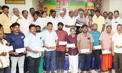 மிச்சாங் புயலால் பாதிக்கப்பட்ட 100 வியாபாரிகளுக்கு தலா ரூ.5 ஆயிரம் உதவித்தொகை