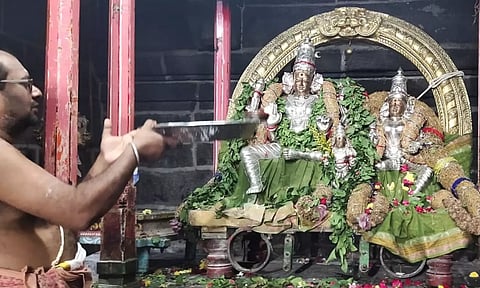 புத்தாண்டு:திருவண்ணாமலையில் பக்தர்கள் சாமி தரிசனம்