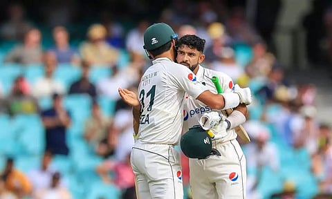 சிட்னி டெஸ்டில் பாகிஸ்தான் 313-ல் ஆல்அவுட்: ஆஸி.க்கு தண்ணி காட்டிய கடைசி விக்கெட்