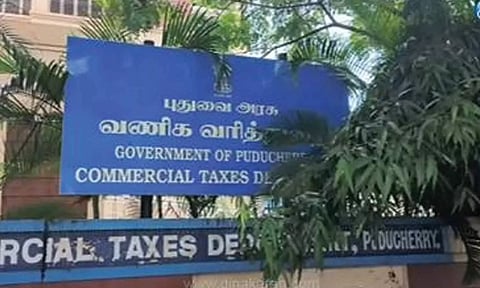 புதுவை வணிகவரி அலுவலகத்தில் சி.பி.ஐ. அதிகாரிகள் சோதனை