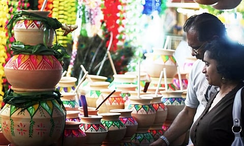 பொங்கல் ஷாப்பிங் - இப்படி செய்தால் நிறைய சேமிக்கலாம் போலயே..