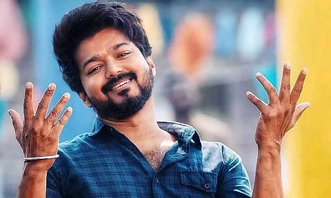 இது சிக்ஸ் தான்.. அலப்பறை செய்த விஜய்- வைரலாகும் வீடியோ