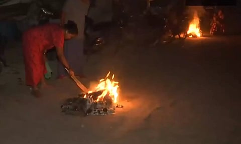 போகி பண்டிகை உற்சாக கொண்டாட்டம்: சென்னையில் காற்று மாசு அதிகரிப்பு