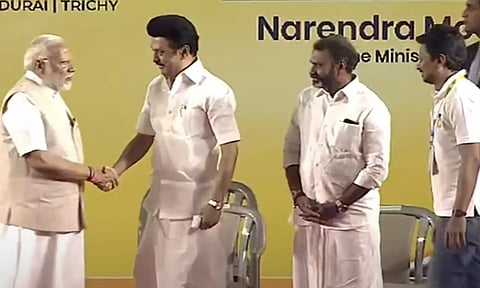 விழாவிற்கு பிறகு பிரதமர் மோடியுடன் முதலமைச்சர் மு.க.ஸ்டாலின் சந்திப்பு