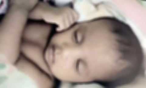 பஸ்சில் பயணியிடம் கொடுத்து விட்டு மாயம்- உரிமை கொண்டாடும் வாலிபரிடம் குழந்தை ஒப்படைக்கப்படுமா?