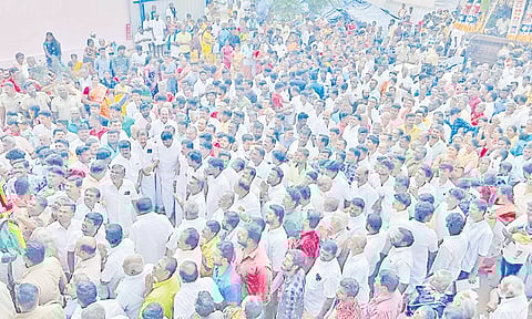 விராலிமலை சுப்பிரமணிய சுவாமி கோவில் தைப்பூச தேரோட்டம்- விஜயபாஸ்கர் பங்கேற்பு