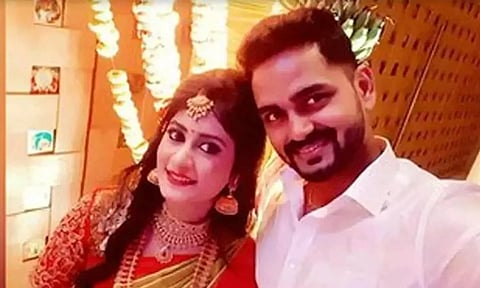 சிறுமியை கொடுமைப்படுத்திய வழக்கு: திமுக எம்.எல்.ஏ.-வின் மகன், மருமகளை சிறையில் அடைக்க நீதிபதி உத்தரவு