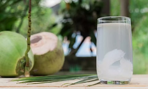 இளநீர் ஹேர் வாஷா...? இது என்ன புதுசா இருக்கு...!