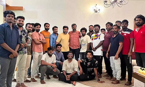 வெற்றி கொண்டாட்டம்.. தெறிக்கவிட்ட Blue Star படக்குழு