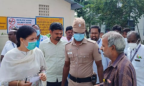 காஞ்சிபுரம், திருவள்ளூர், செங்கல்பட்டு மாவட்ட ஆஸ்பத்திரி, பள்ளியில் கலெக்டர்கள் ஆய்வு