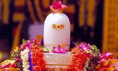 மலர்களை பூஜைக்கு வைத்திருக்கும் கால அளவு