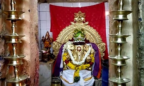 ஞானத்தை வழங்கும் பள்ளிக்கூட பிள்ளையார்