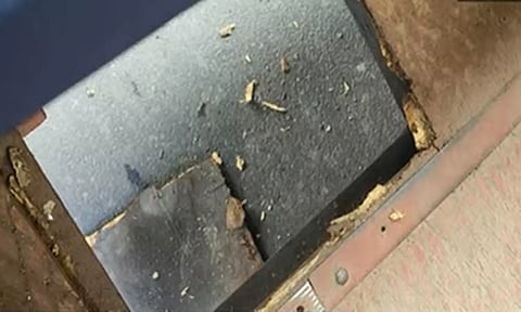 சென்னையில் ஓடும் பேருந்தில் திடீர் ஓட்டை- சரிந்து விழுந்த பெண் பயணியால் பரபரப்பு