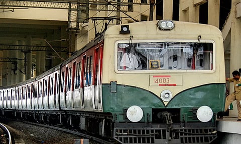 இன்று சென்னை-தாம்பரம் இடையே 44 புறநகர் மின்சார ரெயில் சேவை ரத்து