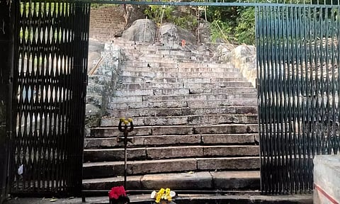 வனத்துறையினர் அனுமதியால் மகிழ்ச்சி: வெள்ளியங்கிரி மலையேற தொடங்கிய பக்தர்கள் கூட்டம்