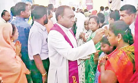 சாம்பல் புதன்: வேளாங்கண்ணியில் சிறப்பு திருப்பலி