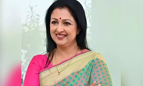 அ.தி.மு.க.-வில் இணைந்தார் நடிகை கவுதமி