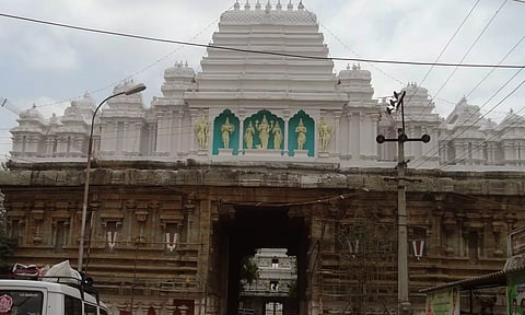 நாகலாபுரம் ஆலயம் 25