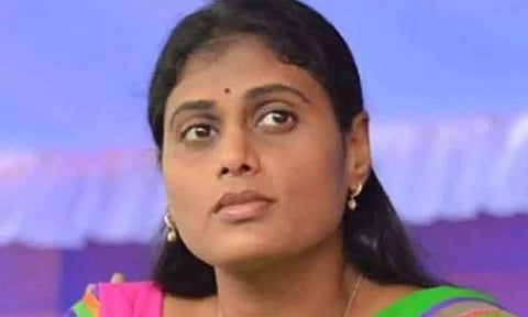 ஒய்.எஸ்.ஆர். கட்சிக்கு திரும்பிய எம்.எல்.ஏ. ஷர்மிளா மீது குற்றச்சாட்டு