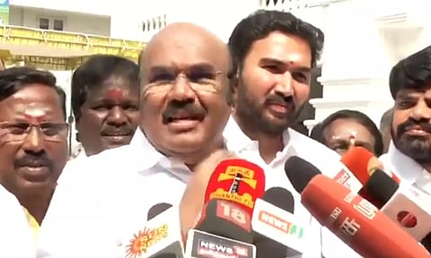 ஏ.வி.ராஜு மீது கடுமையான நடவடிக்கை எடுக்க வேண்டும்: ஜெயக்குமார்