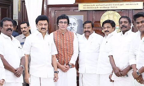 ஜனநாயகத்தை ஒட்டு மொத்தமாக பிரதமர் மோடி முடக்கி வைத்துள்ளார்- அஜோய் குமார்