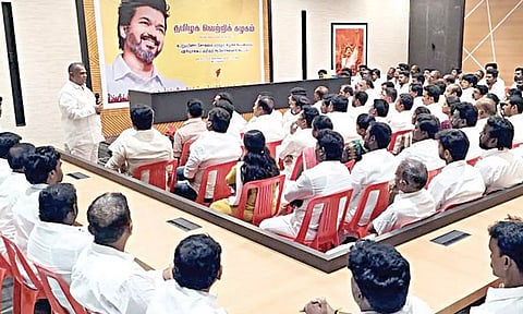 தமிழக வெற்றிக் கழகத்துக்கு புதிய செயலி அறிமுகம்- அதிகமாக சேர்ப்பவர்களுக்கு கட்சி பதவியில் முன்னுரிமை