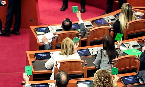 புலம்பெயர்ந்தோர் விவகாரம்: இத்தாலி உடனான ஒப்பந்தத்திற்கு ஒப்புதல் வழங்கியது அல்பேனியா பாராளுமன்றம்