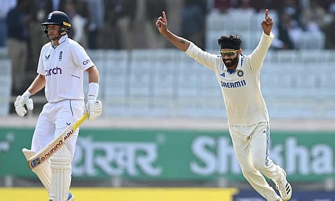 ராஞ்சி டெஸ்ட்: 353 ரன்னில் ஆல்அவுட் ஆனது இங்கிலாந்து- ஜோ ரூட் 122*