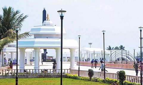 கருணாநிதி நினைவிடத்தில் நவீன தொழில்நுட்ப வசதிகள்: பொதுமக்கள் இலவசமாக பார்வையிடலாம்