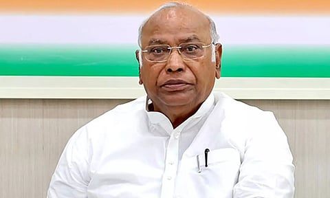 அக்னிபாத் திட்டத்தால் இளைஞர்களுக்கு அநீதி இழைத்த மத்திய அரசு: ஜனாதிபதிக்கு காங்கிரஸ் கடிதம்