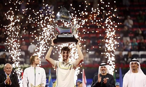 துபாய் சாம்பியன்ஷிப்: கோப்பையை வென்றார் யூகோ ஹம்பர்ட்