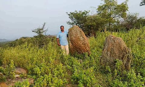 வருசநாடு மலைப்பகுதியில் பெருங்கற்கால கல்வட்டம், நெடுங்கற்கள் கண்டுபிடிப்பு