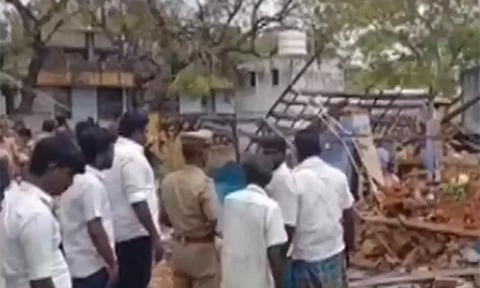 வீட்டில் வெடி மருந்து வெடித்து ஒருவர் பலி