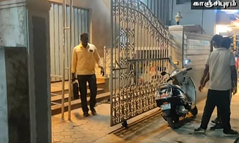 காஞ்சிபுரத்தில் நகைக்கடை அதிபரின் வீட்டில் 150 சவரன் நகை கொள்ளை