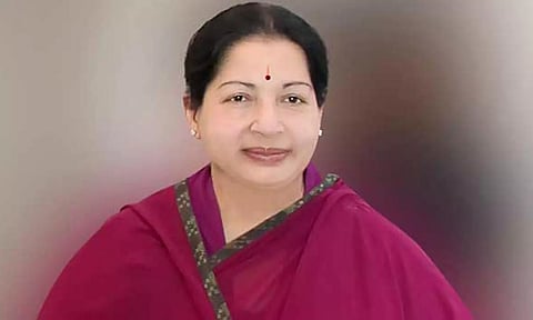 ஜெயலலிதாவின் பொருட்களை தமிழக அரசிடம் ஒப்படைக்க தடை