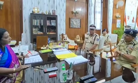 சிறுமி கொலை வழக்கு: துணை நிலை ஆளுநர் - டிஜிபி சந்திப்பு