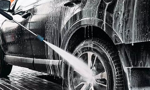 பெங்களூருவில் கடும் தண்ணீர் தட்டுப்பாடு: கார் கழுவினால் ரூ.5000 அபராதம்