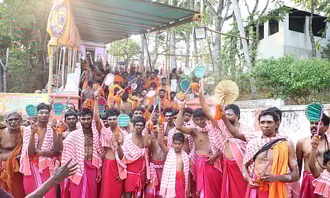 திருநீற்று பையுடன் 2-வது நாளாக நடந்த சிவாலய ஓட்டம்