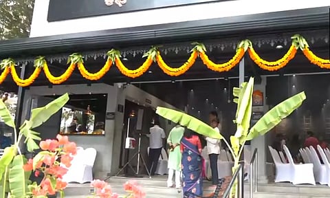 குண்டுவெடிப்பு நடந்த ஓட்டல்: புதிய பொலிவுடன் நாளை திறப்பு
