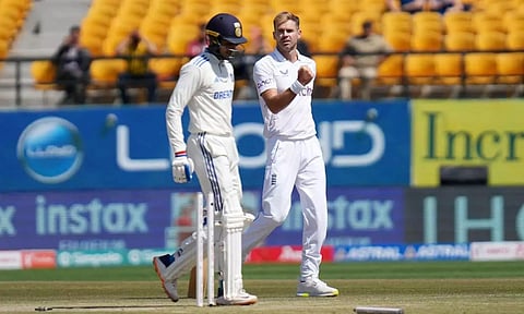 700 விக்கெட்டுகள் வீழ்த்தி ஜேம்ஸ் ஆண்டர்சன் சாதனை