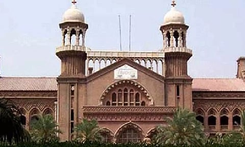 "வாட்ஸ் அப்" தகவல் பரிமாற்றம்: 22-வயது மாணவருக்கு மரண தண்டனை விதித்த நீதிமன்றம்
