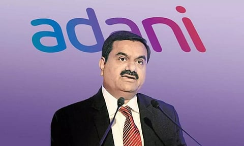 அதானி குழும நிறுவன பங்குகள் இன்று ஒரே நாளில் ரூ.90,000 கோடி சரிவு