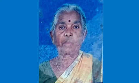 கல்லாவி அருகே ரெயில் மோதி மூதாட்டி பலி