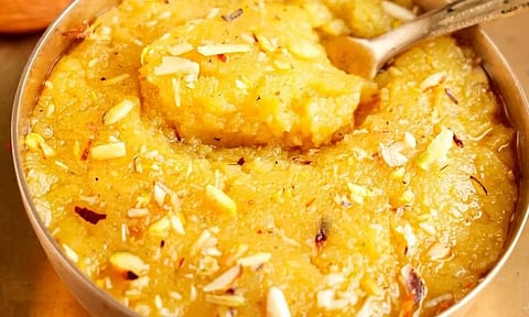 தித்திப்பான அன்னாசி, பாதாம் அல்வா