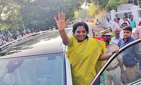 மக்கள் பணியில் இருந்து என்னை பிரிக்க முடியாது- தமிழிசை உருக்கம்