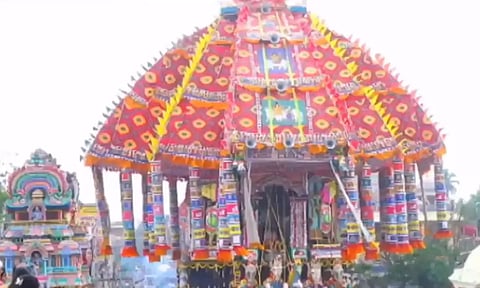 திருவாரூர் தியாகராஜ சுவாமி கோவில் ஆழித்தேரோட்டம் கோலாகலம்