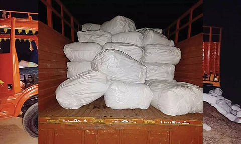 70 மூடை பீடி இலைகள் பறிமுதல்- தப்பி ஓடிய நபர்களுக்கு வலை வீச்சு