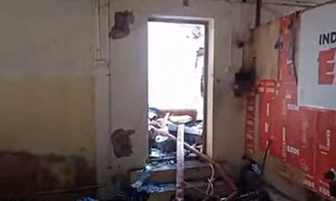 வீட்டில் அறிவியல் ஆராய்ச்சி- மர்ம பொருள் வெடித்து ப்ளஸ் 2 மாணவன் பலி