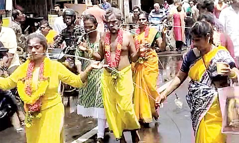 பங்குனி உத்திர விழா: வடபழனி முருகன் கோவிலில் குவிந்த பக்தர்கள்